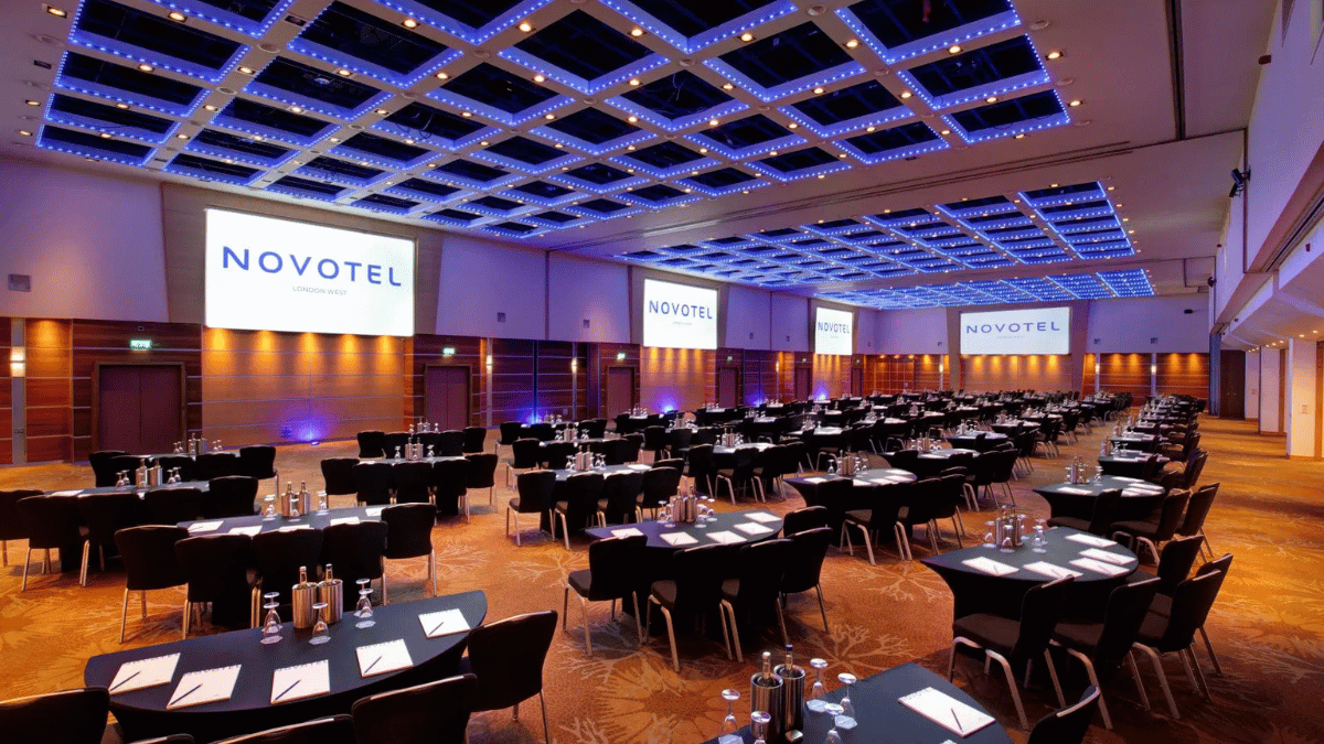 Novotel West 2