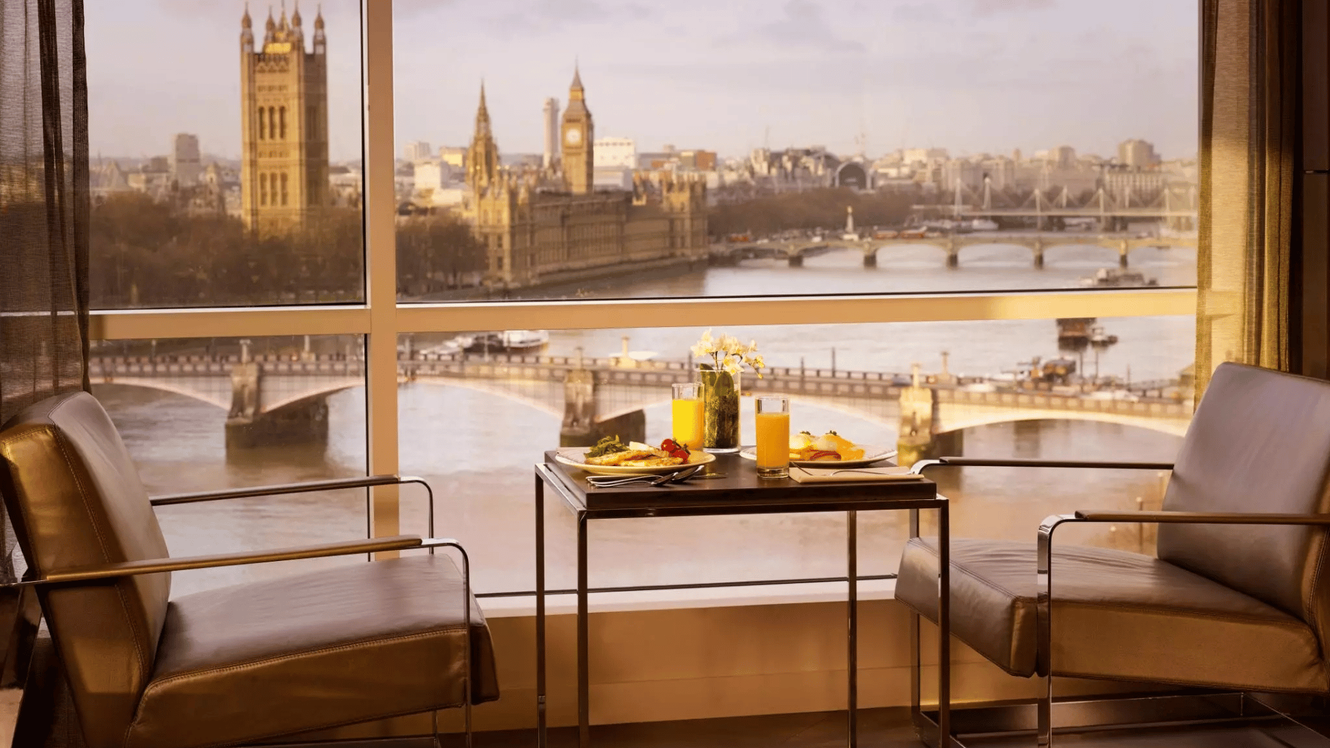 Park Plaza Riverbank
